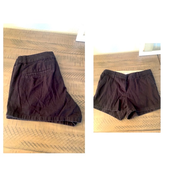 Woman’s shorts and top set - Picture 2 of 2